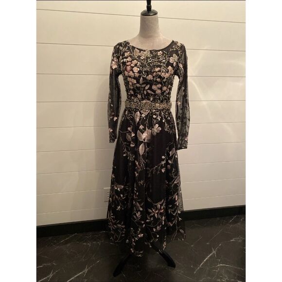 Mac Duggal 20476 Floral Embroidered Long Sleeve Dress Size 4 - Picture 3 of 15